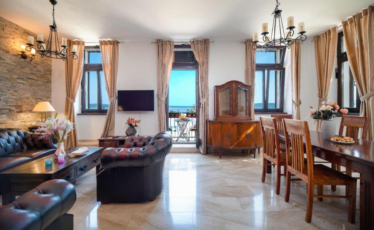 Luxury Apartments Perko Каштела Екстер'єр фото