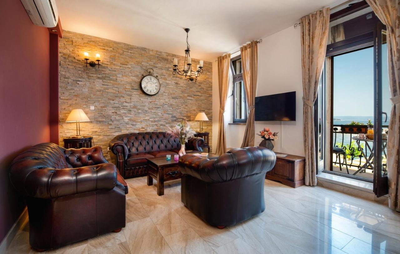 Luxury Apartments Perko Каштела Екстер'єр фото