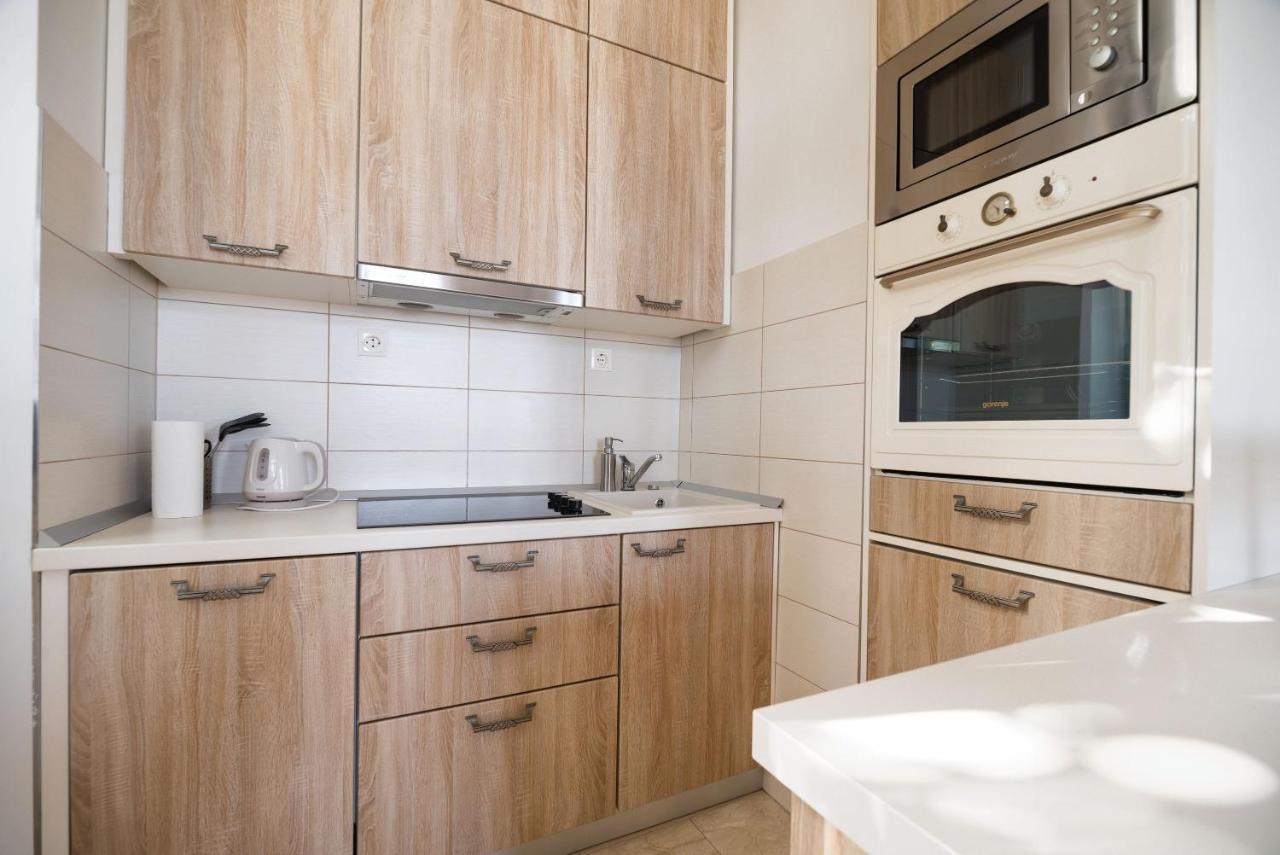 Luxury Apartments Perko Каштела Екстер'єр фото
