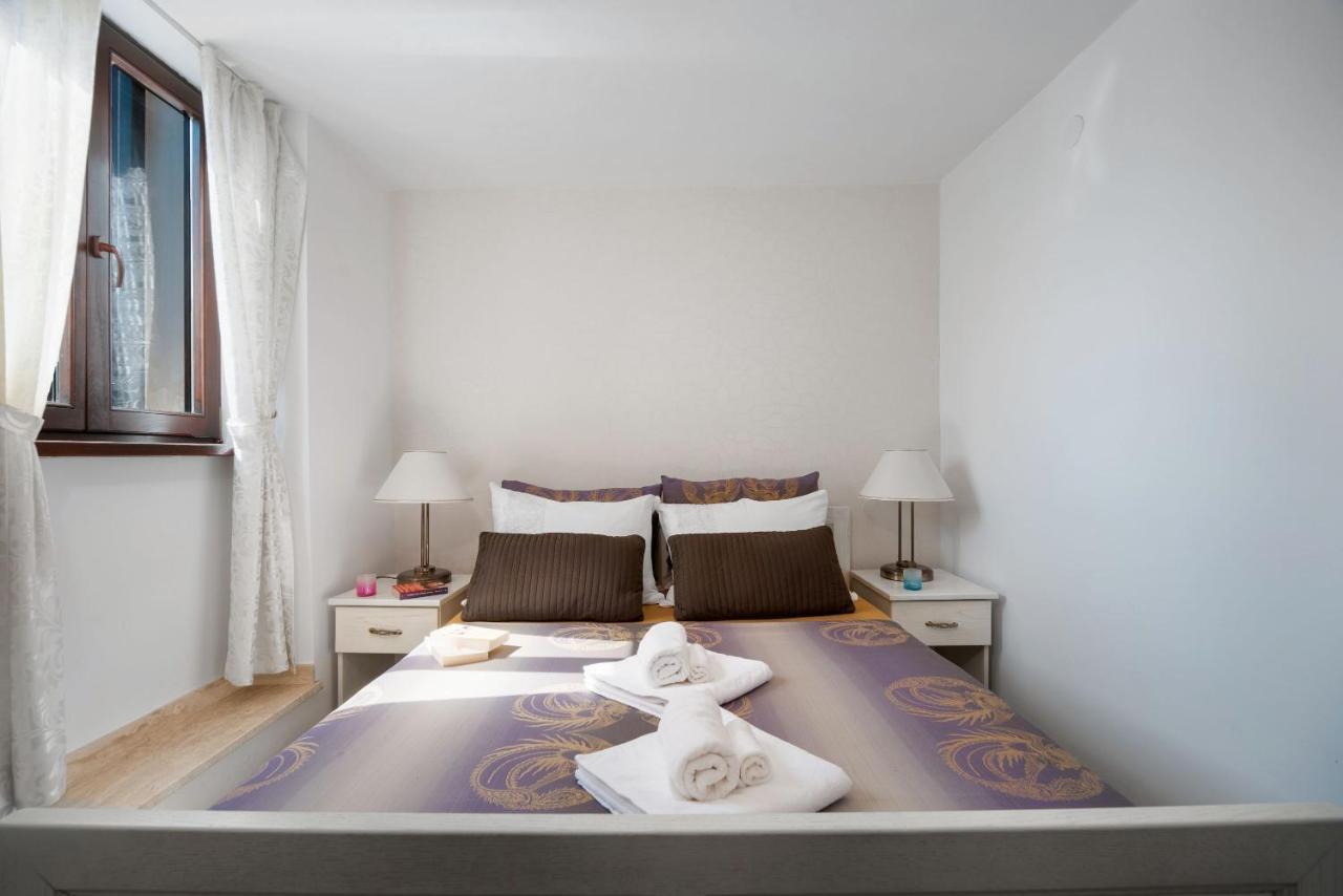 Luxury Apartments Perko Каштела Екстер'єр фото
