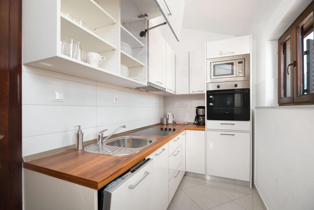 Luxury Apartments Perko Каштела Екстер'єр фото