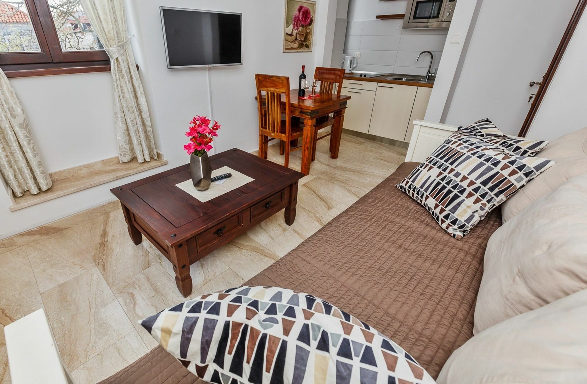 Luxury Apartments Perko Каштела Екстер'єр фото